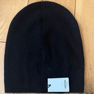 Aritzia Cashmere Classic Black Ribbed Beanie